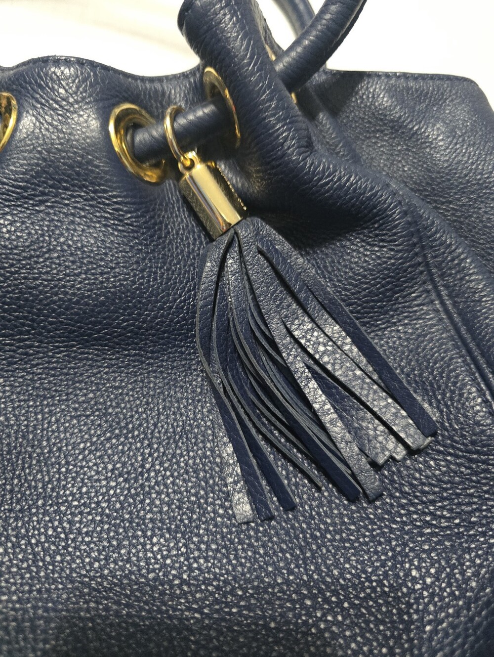 MK Michael Kors Navy Blue Shoulder Bag Purse Gold Tone Hardware Tassle Magnet - Picture 6 of 16